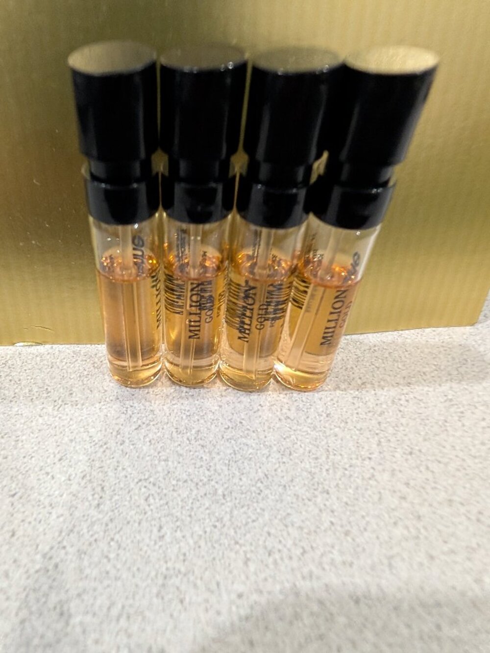 Paco rabanne million gold for her sample discovery set